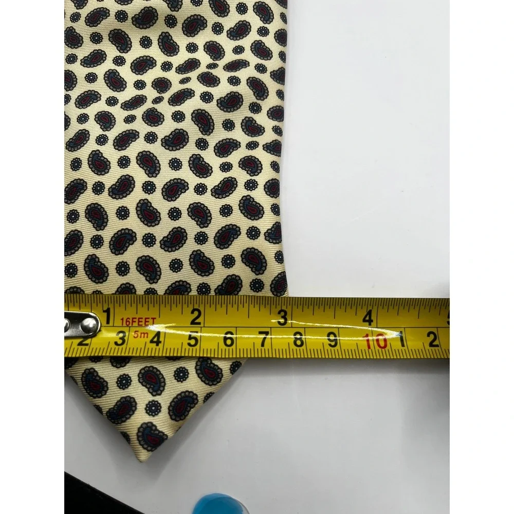 Oscar de la‎ Renta Silk Tie Cream Paisley Pattern Men's Neckwear Vintage